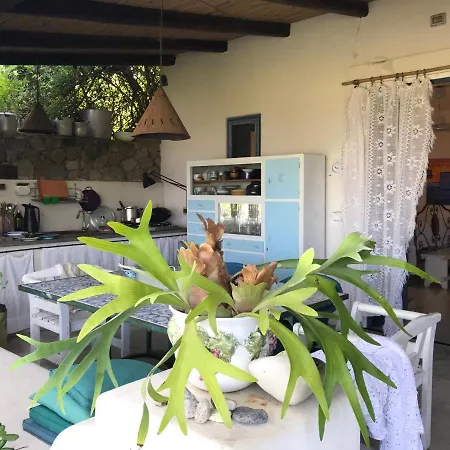 Al Salvatore Di Couette-café Lipari (Isola Lipari)